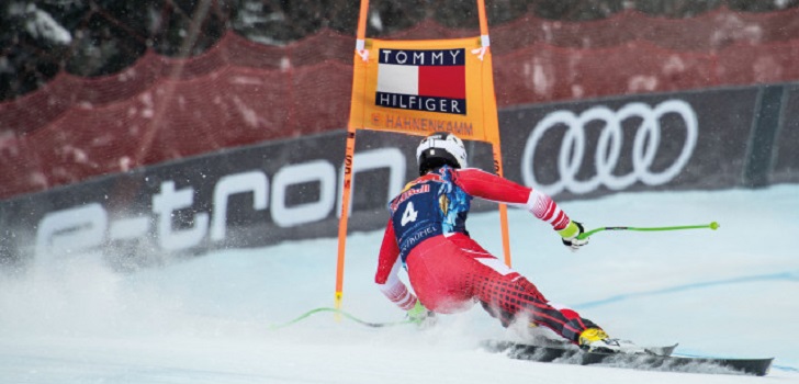 Tommy Hilfiger jumps into skiing